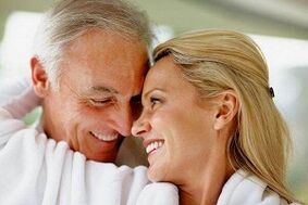 gelukkige man die na zijn vijftigste zijn potentie vergrootte